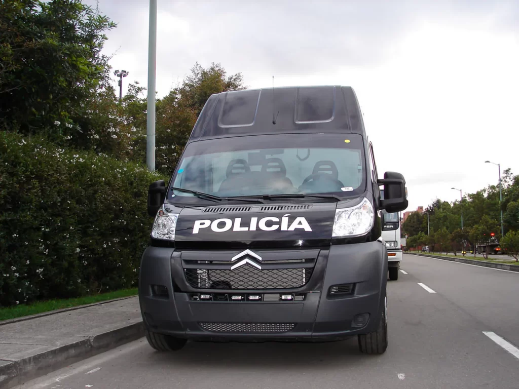 vehiculos de asalto pesado y ligero policia nacional
