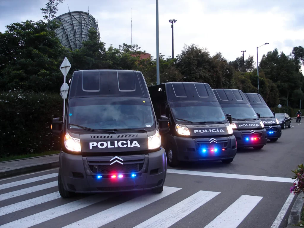 vehiculos de asalto pesado y ligero policia nacional